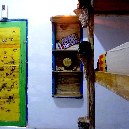 Gipsy Backpackers Albergue Gili Trawangan Exterior foto