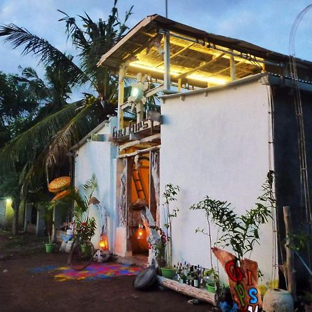 Gipsy Backpackers Albergue Gili Trawangan Exterior foto