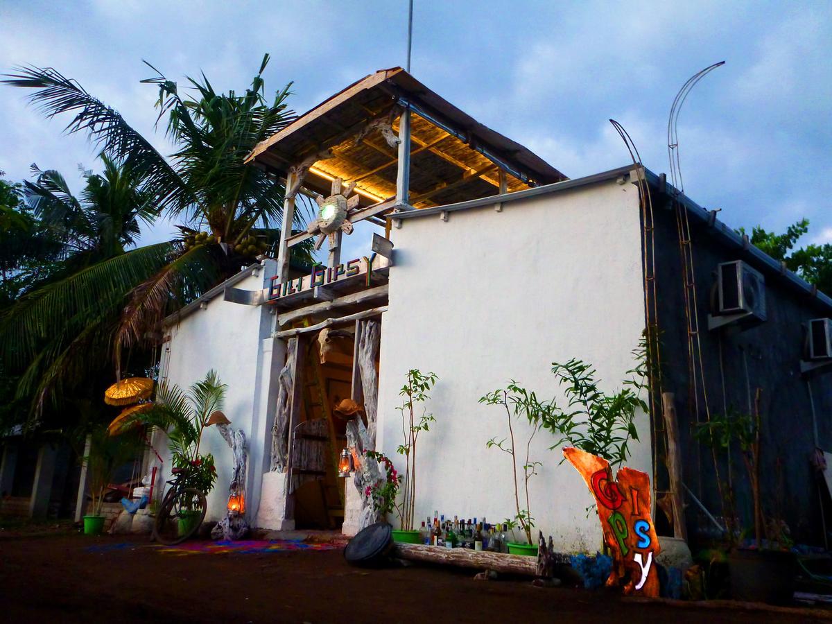 Gipsy Backpackers Albergue Gili Trawangan Exterior foto