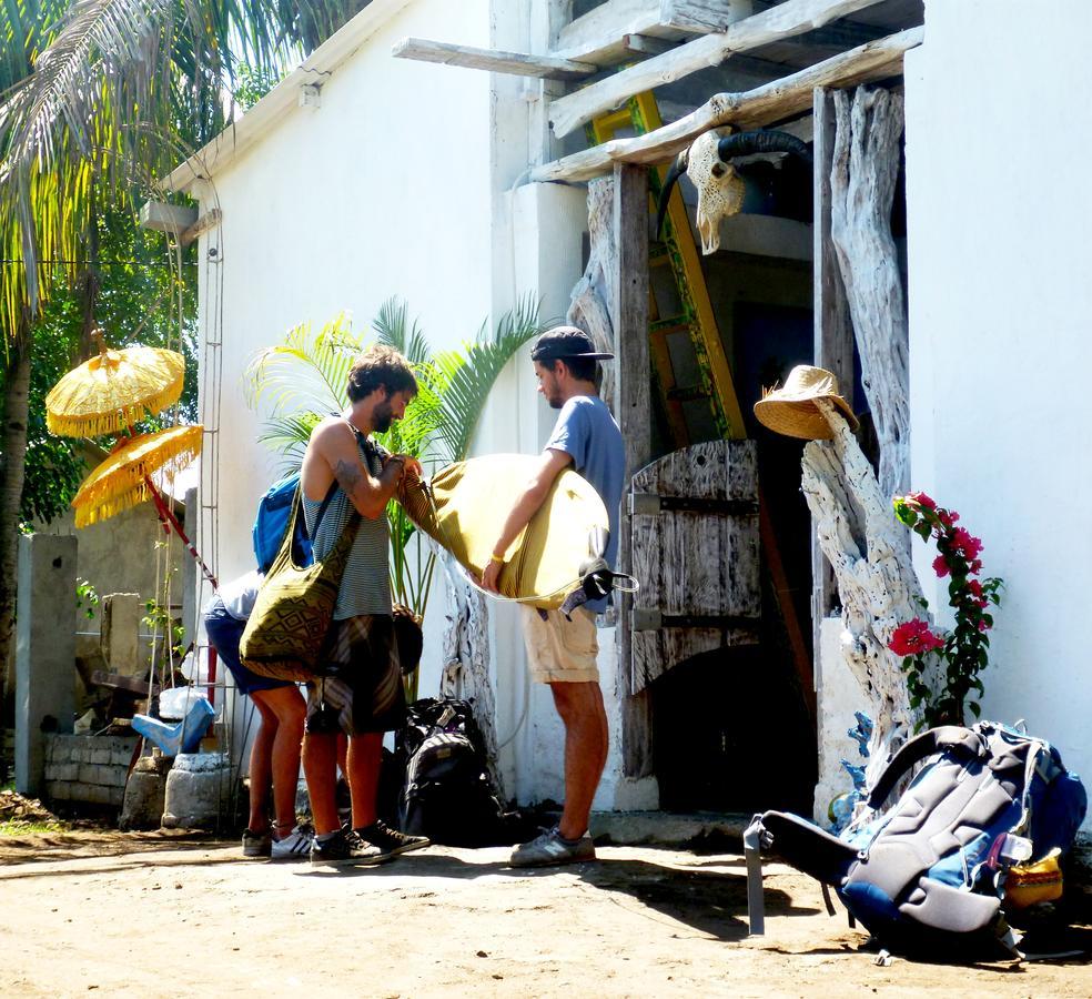 Gipsy Backpackers Albergue Gili Trawangan Exterior foto